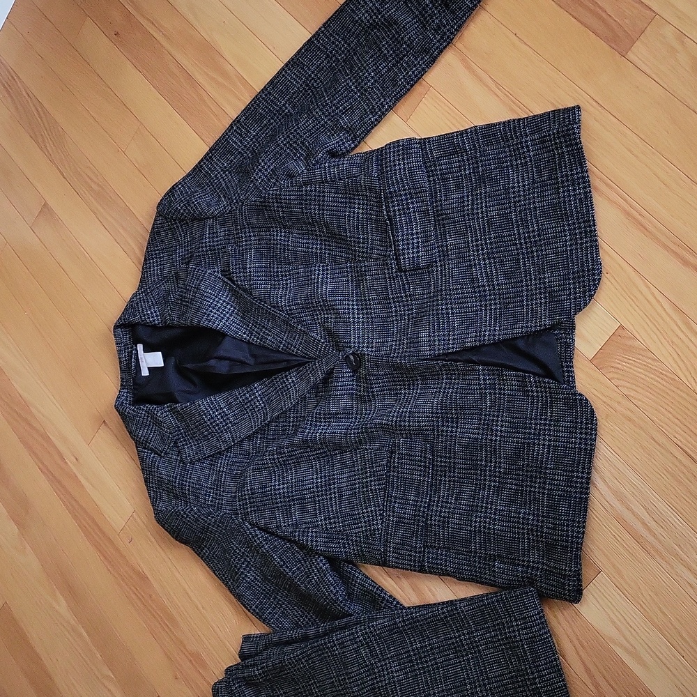 NWOT Pants Suit Size M or 6, H&M